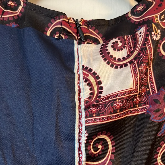 Patterned romper - Picture 3 of 10